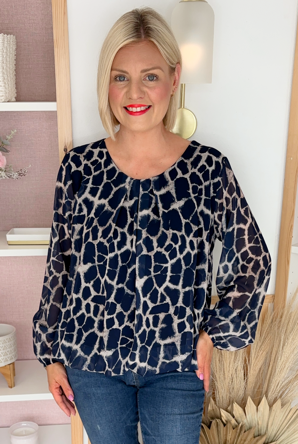 Giraffe Print Blouse (Marine)