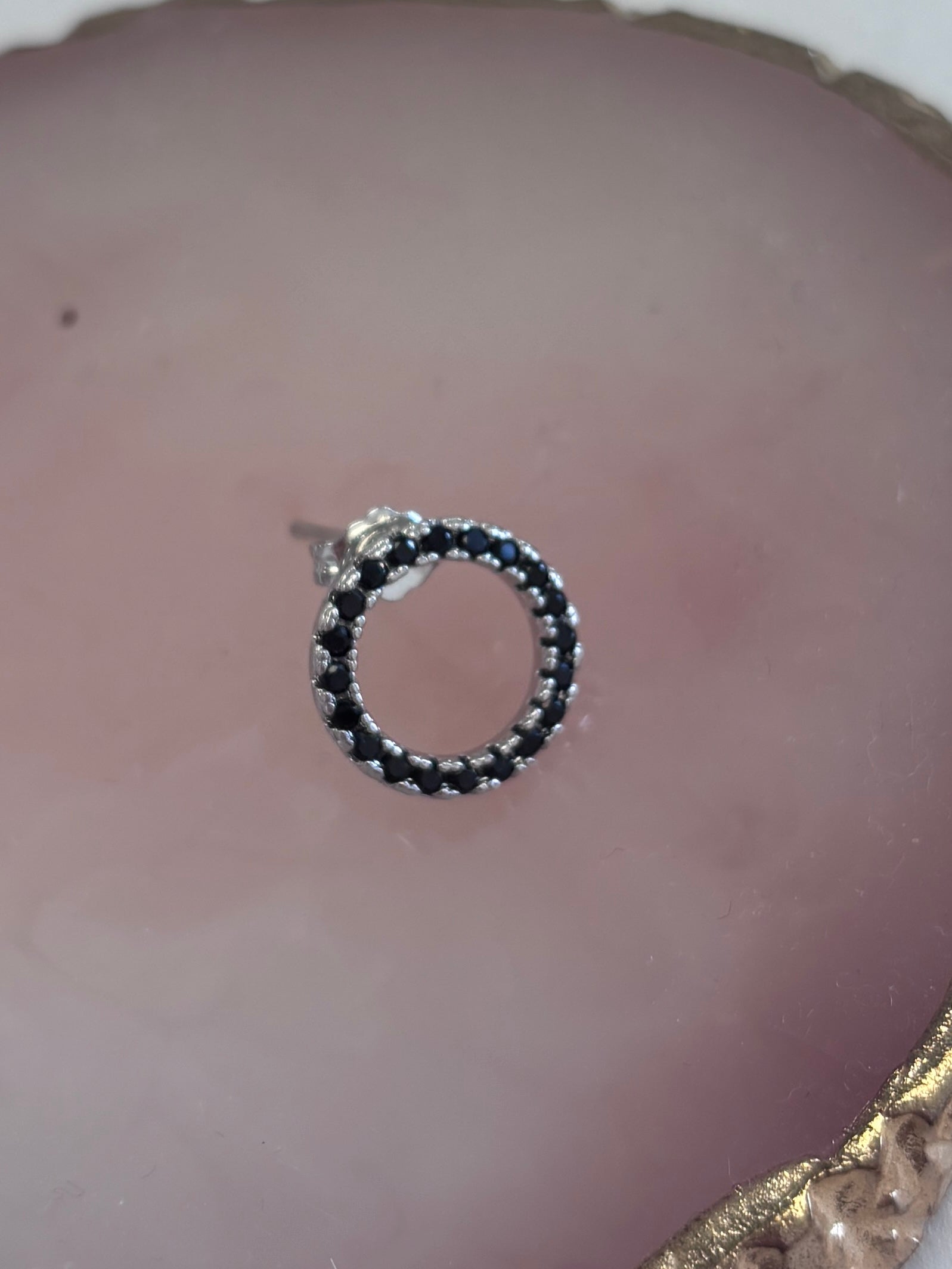 Jewelled Circle Stud (Black)