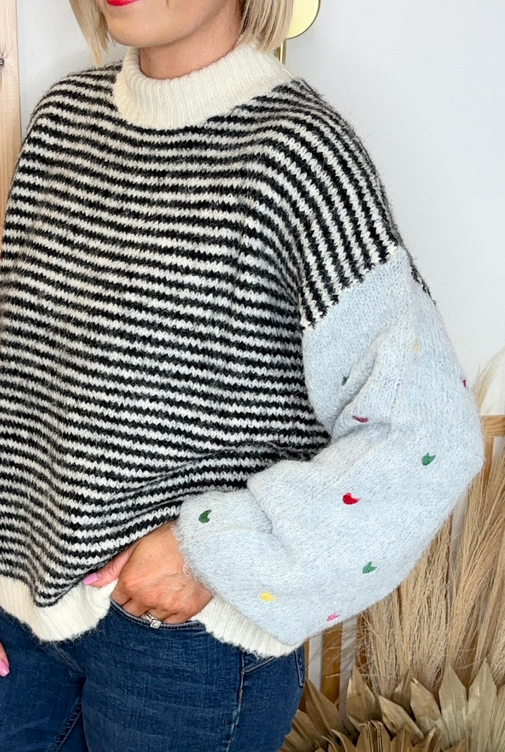 Gina Contrasting Knit (Black)