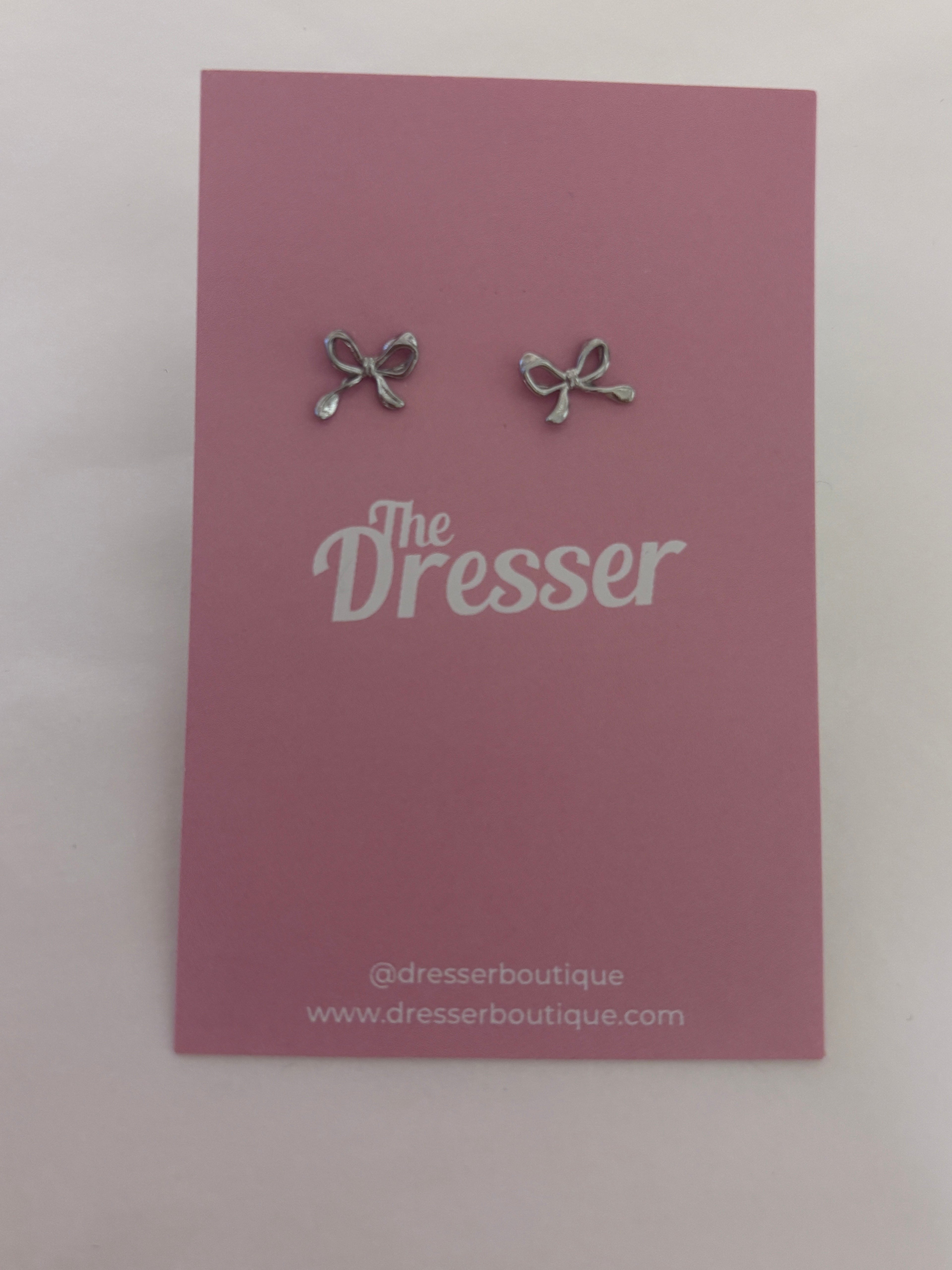 Delicate Bow Stud (Silver)