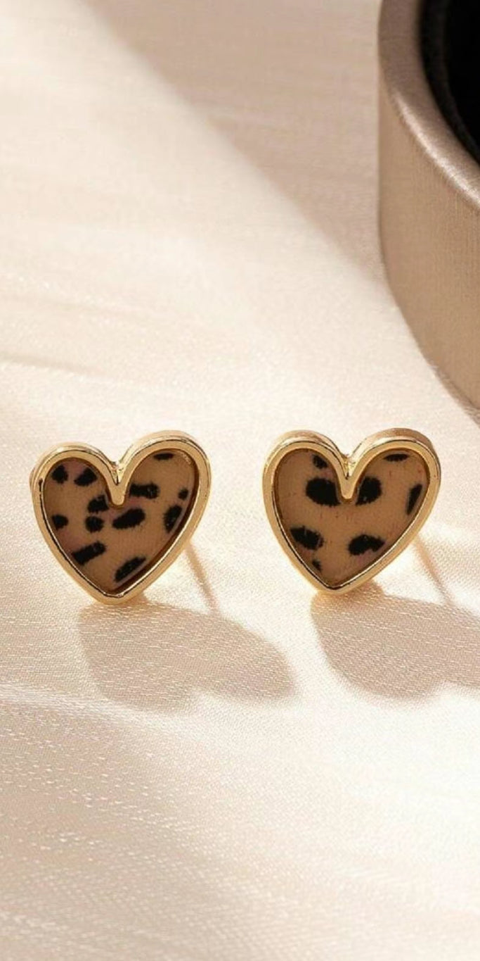 Leopard Heart Stud
