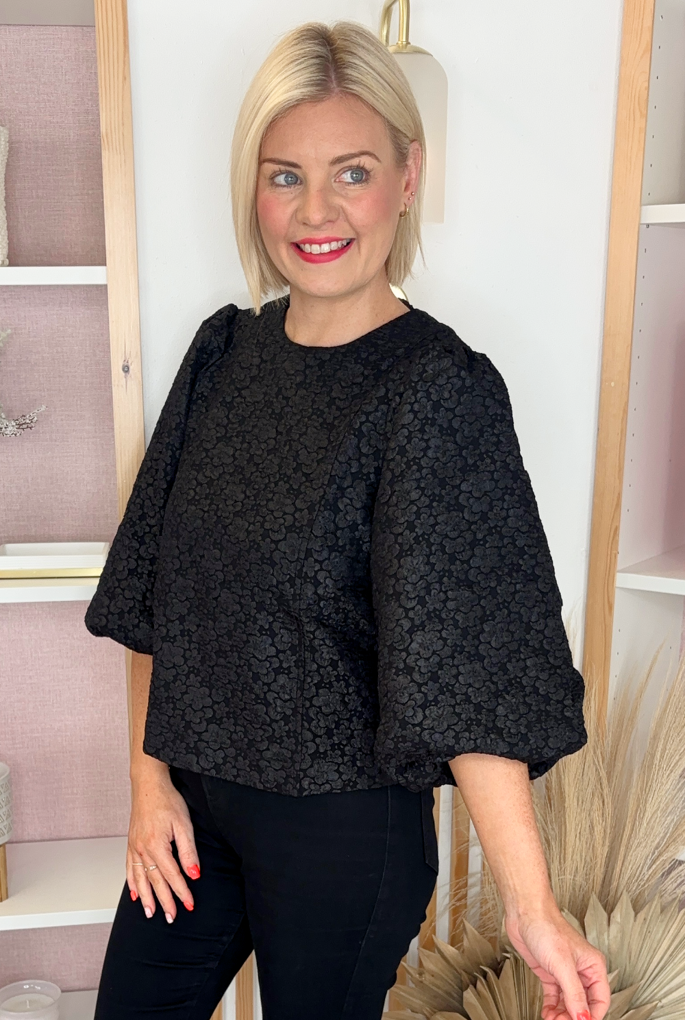 Puff Sleeve Blouse (Black)